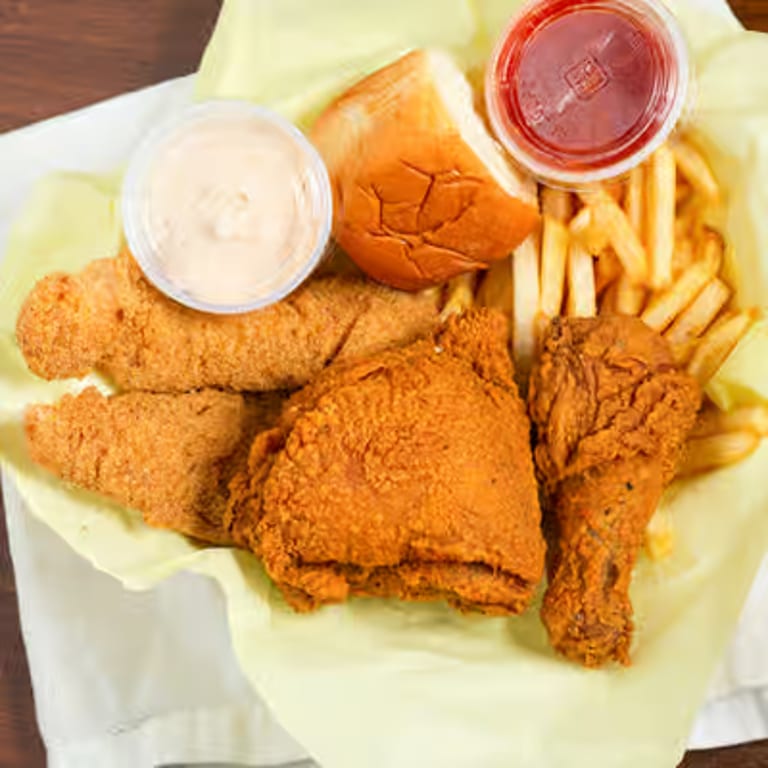 Spicy Cajun Delights: Fried Chicken, Seafood, and More