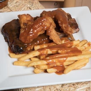 Combo -2 wings,2 ribs,fries & drink