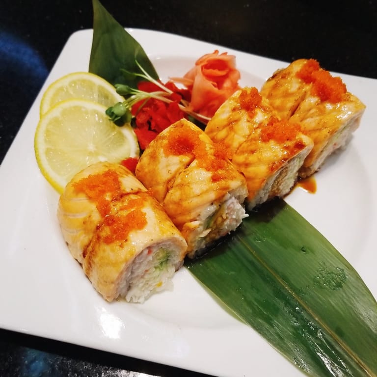 Baked Salmon Roll: A Sushi Delight