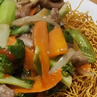 Bamee Rad Nar (Crispy Noodle).