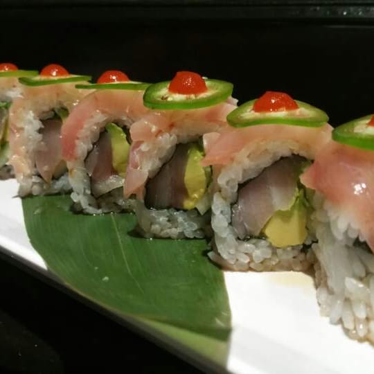 Hamachi Lover Roll.