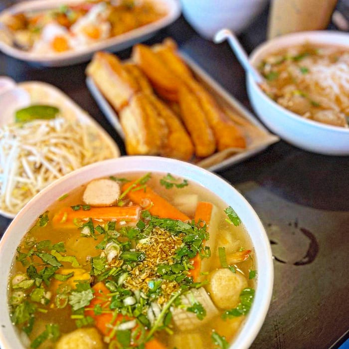 #9) Seafood Noodles.