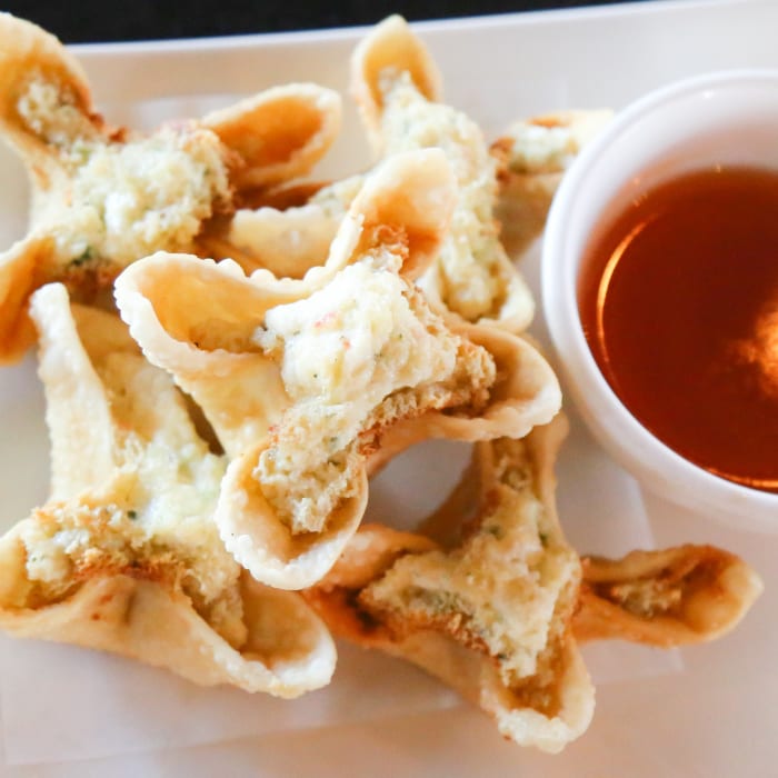 A13. Crab Cheese Wontons (6) - Hoành Thánh Pho Mai.