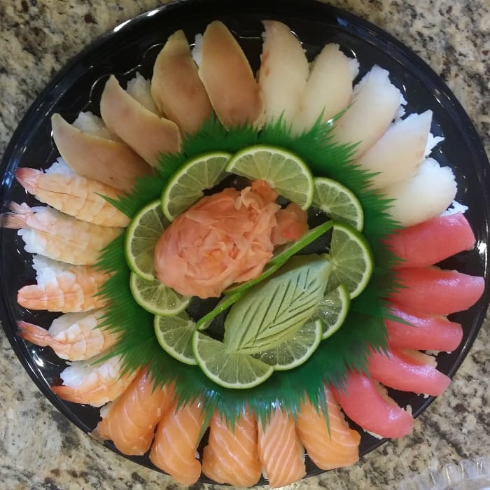24 Pieces Mixed Sushi.