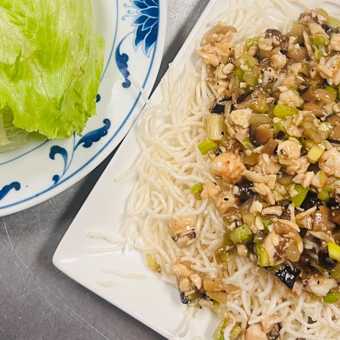 A13. Chicken Lettuce Cup.