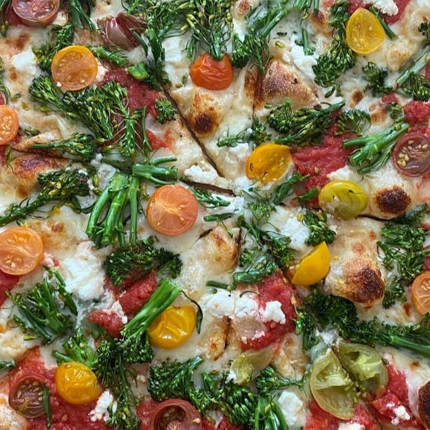 Giardino Cauliflower Pizza.