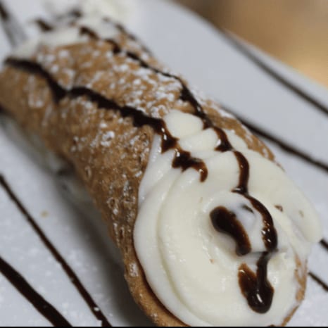 Cannoli.
