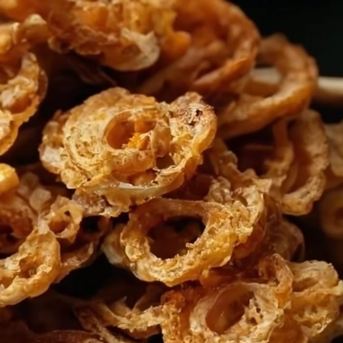 Lotus Salt & Pepper.