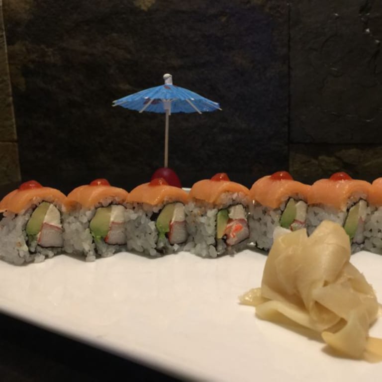 Dynamite Roll: A Sushi Sensation