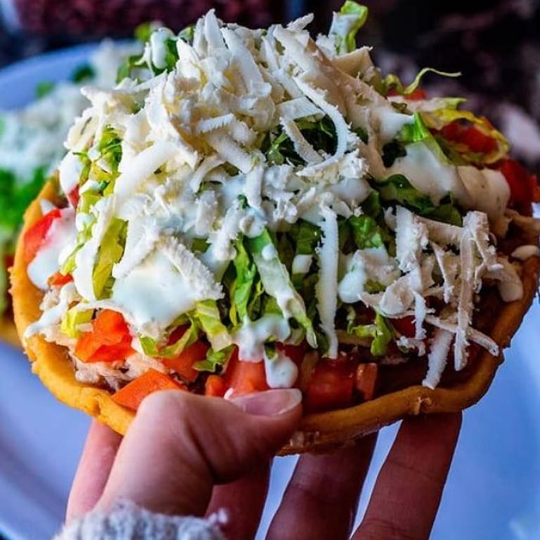 Delicious Chicken Nachos: A Tex-Mex Favorite