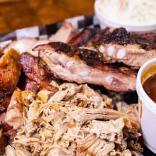  Pulled Pork Combo- Pulled pork sand, fries & fountain drink