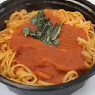 Spaghetti with Tomato Sauce or Garlic & Oil