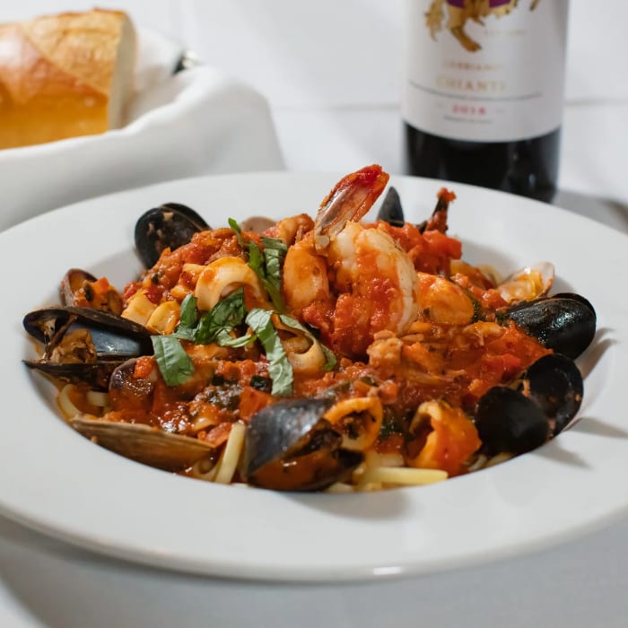 Linguine alla pescatora.