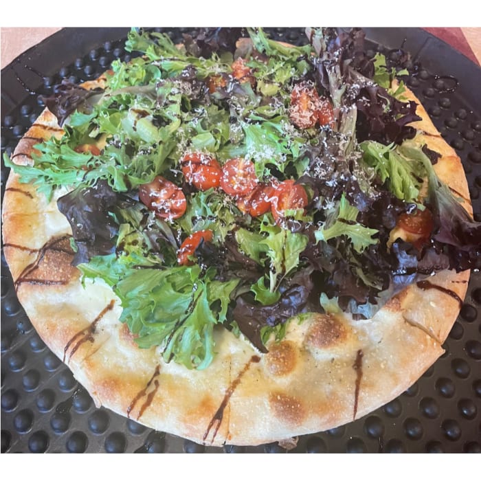 Margherita Pizza w/ Mixed Greens 12".