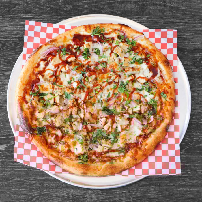 BBQ Chicken Pizza 12" (6 Slices).