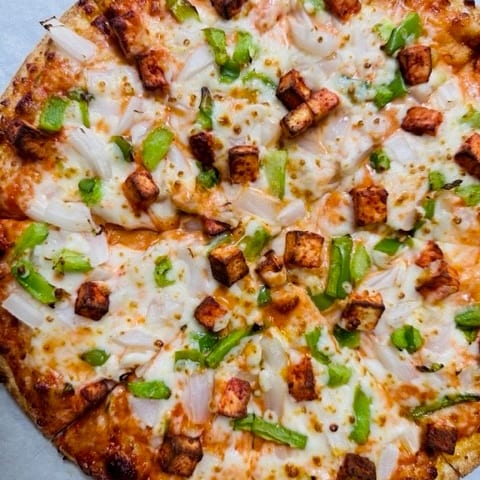 Tandoori Paneer Pizza.
