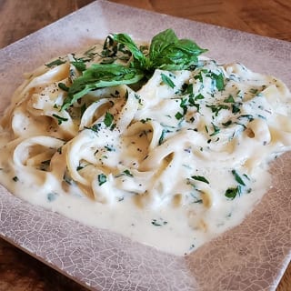Fettuccine Alfredo
