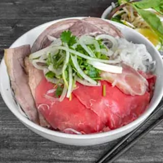 Rare Steak, Brisket, Flank and Tendon (Tai, Chin, Nam, Gan) #2