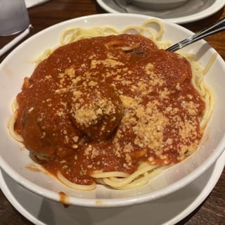 Kids Spaghetti & Meatball