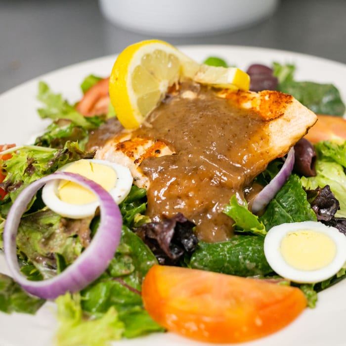 Niçoise Salmon Salad.