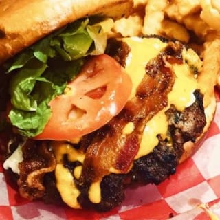 Old Fashioned Cheddar Burger