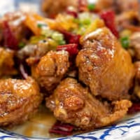 A25. Sweet & Spicy Chicken Wings 乾烹雞翅.