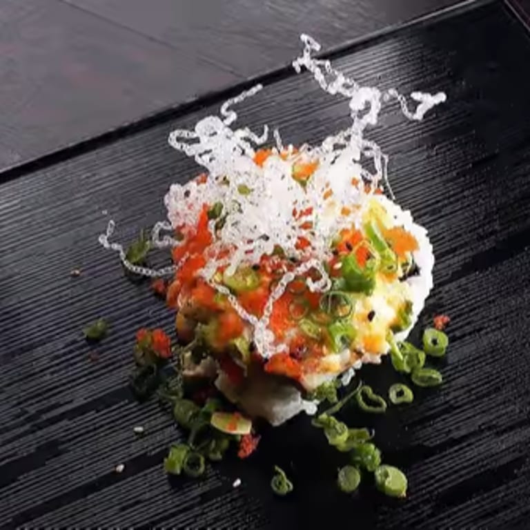 Spicy Tuna Roll: A Sushi Sensation