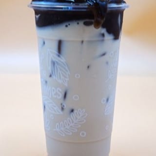 M05. Grass Jelly Milk Tea