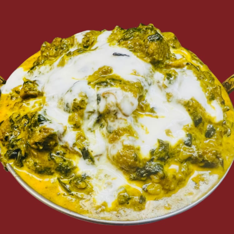37. Chicken Saag.